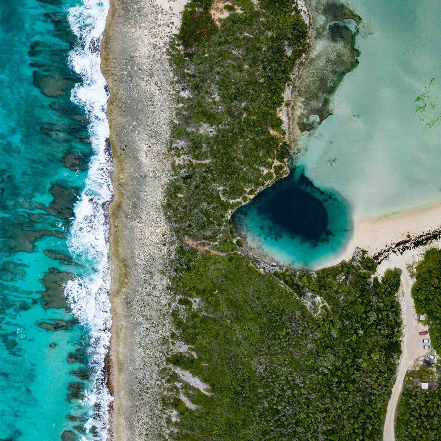 Dean's Blue Hole, Long Island